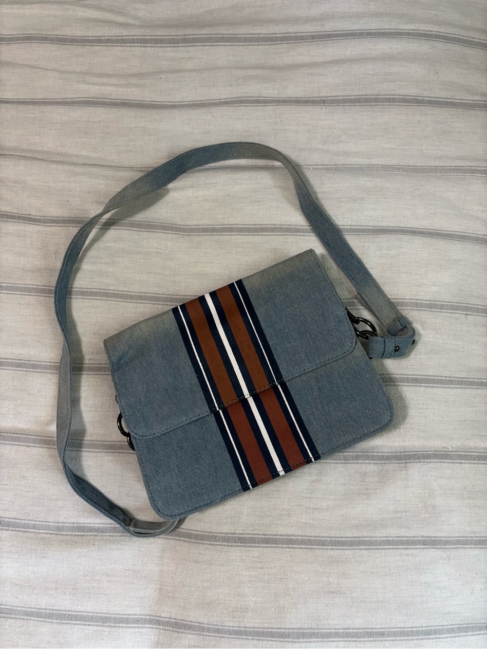 Women’s Canvas Crossbody Denim Bag with Striped Accent - Blue